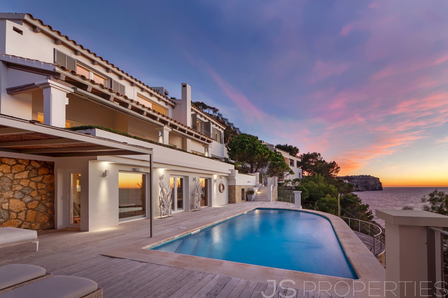 Luxuriöse Villa mit direktem Strandzugang in Puerto Andratx zum Verkauf