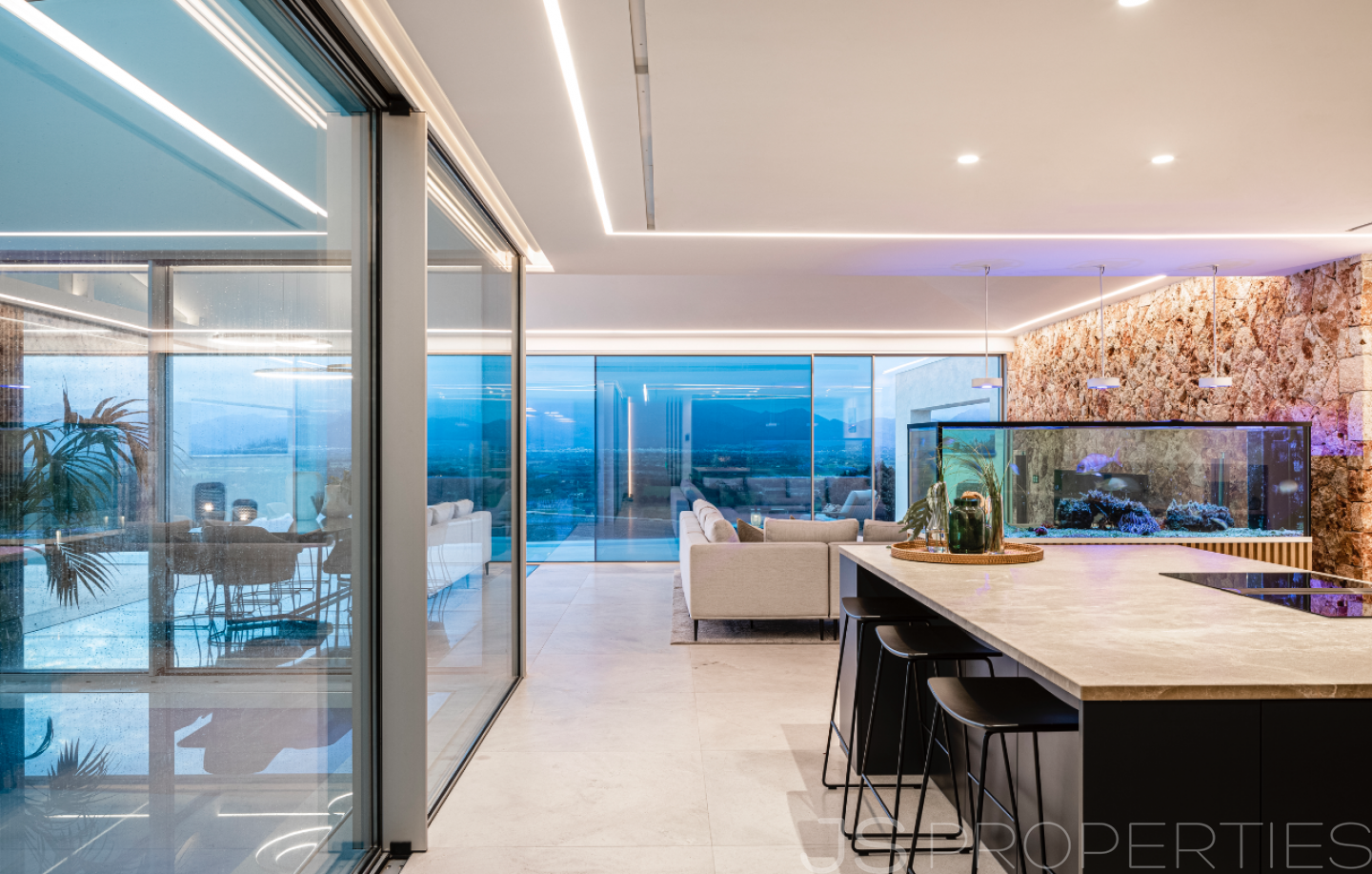 SPECTACULAR HIGH TECH MODERN VILLA WITH INCREDIBLE VIEWS FOR SALE IN COSTITX